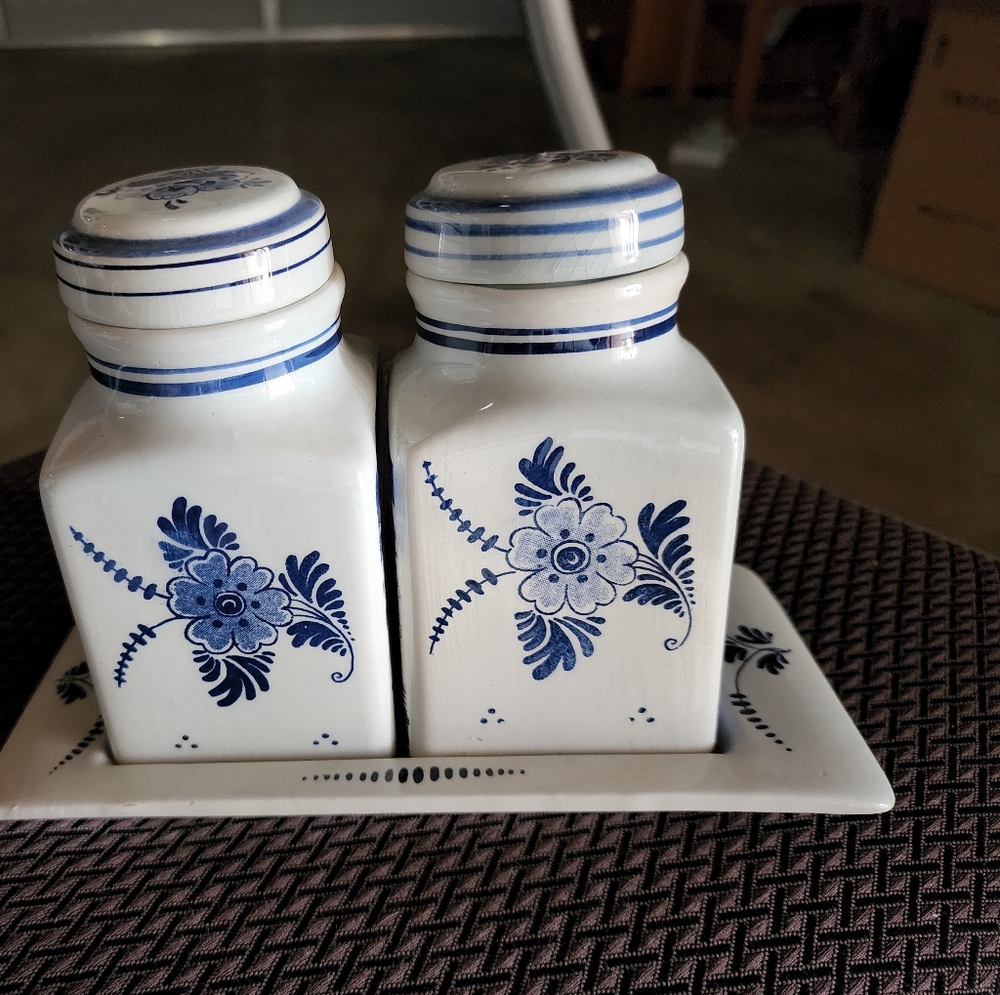 Delft Spice Jars with Dish.